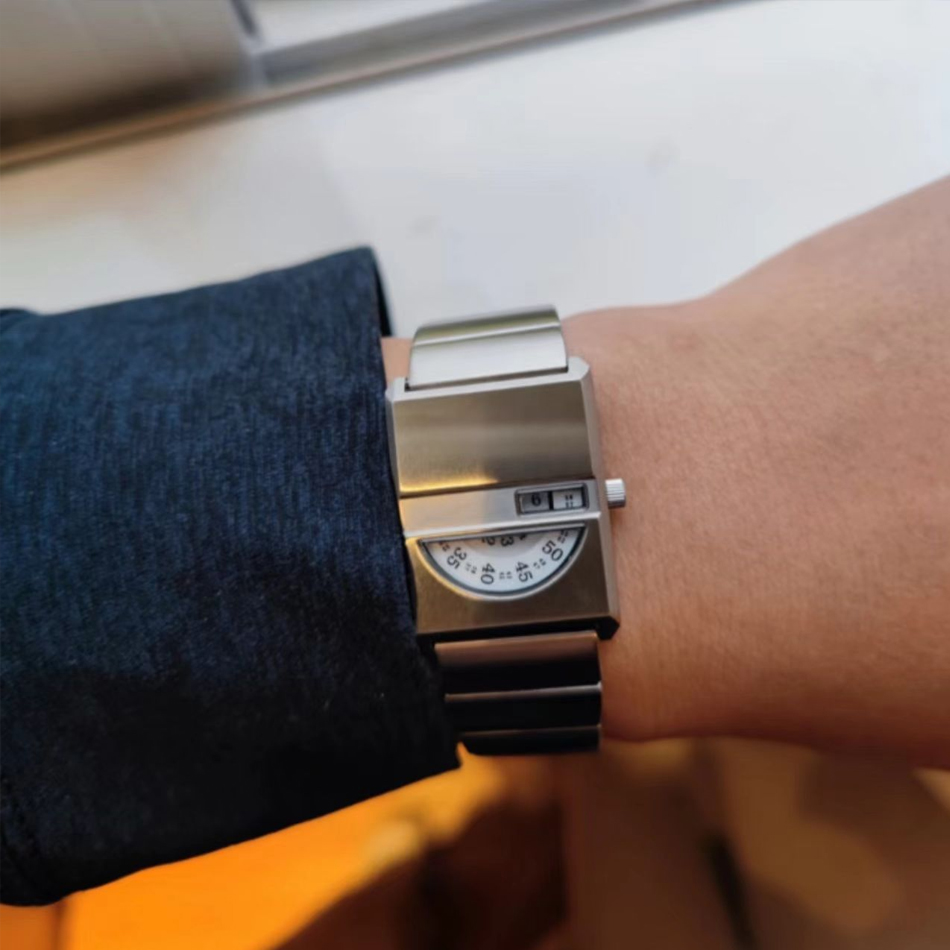 남성용 사각 스포츠 시계 스테인리스 스트랩 트렌드 쿼츠 - Moonphase Complication Watch 리뷰 및 가격