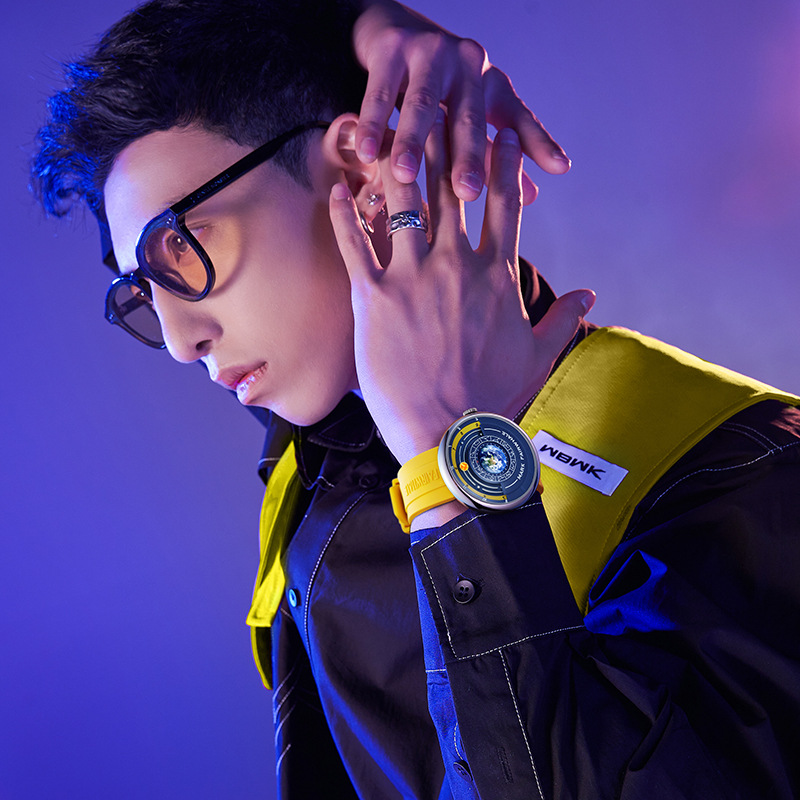 트렌디하고 멋지고 패셔너블한 쿼츠 시계 브랜드인 마크  - Luxury Watch Offers 리뷰 및 가격