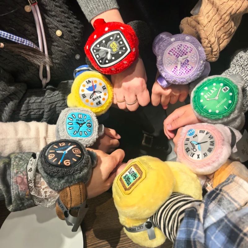【재고 있음】정품 팝 선데이 릴렉스 플러시 워치 블라인 - Luxury Watch China 리뷰 및 가격