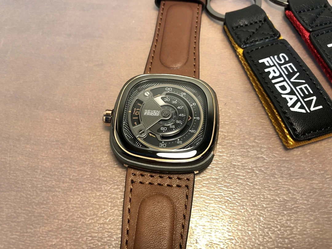 SEVEN FRIDAY 남성용 완전 자동 기계식 시계, - Luxury Watch Winder 리뷰 및 가격